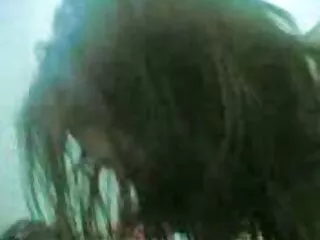 Los estudiantes se reunieron después de la fiesta hindi secy video asiático con juegos