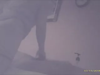 Ella fue al baño y salón de masajes violentamente hindi mein sexy bf violada