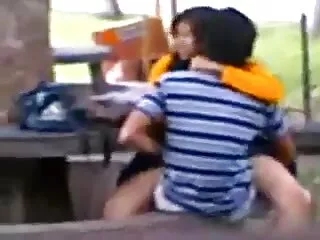 Con la cinta hinchada y establecer la cinta hindi sexy sexo público sexo